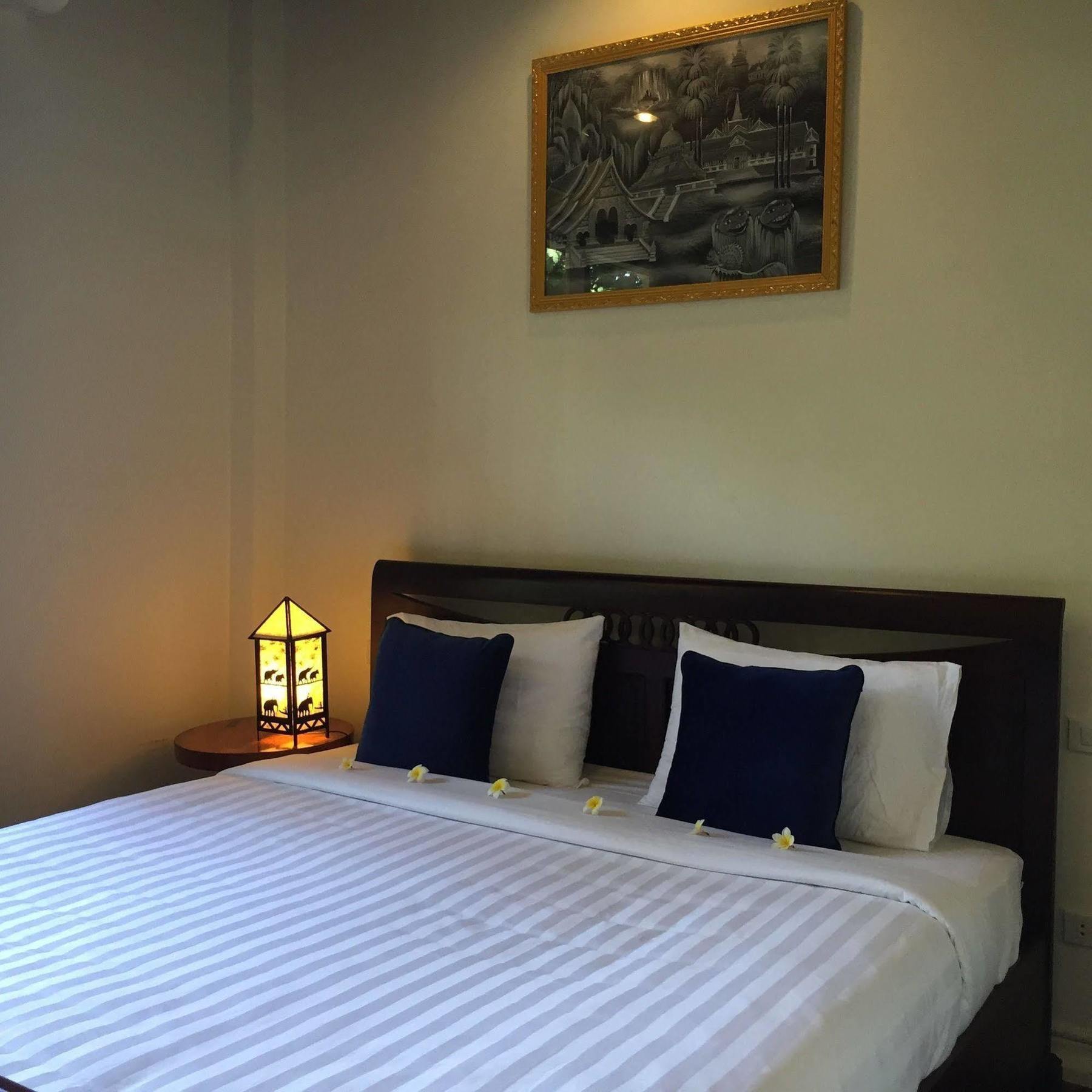 Luang Prabang Maison Vongprachan & Travel Otel Dış mekan fotoğraf