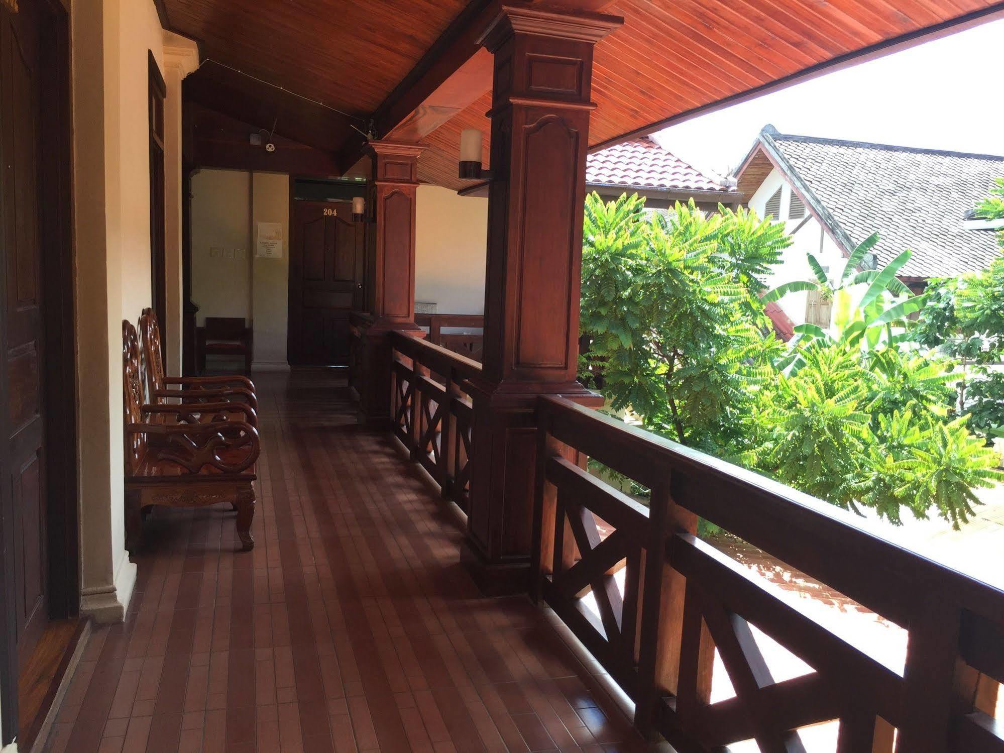 Luang Prabang Maison Vongprachan & Travel Otel Dış mekan fotoğraf